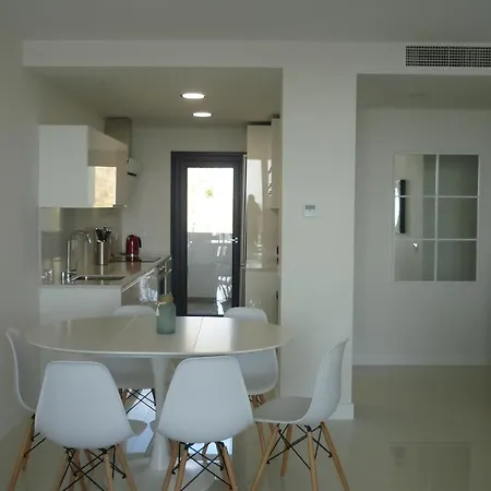 Seafront Apt Paloma